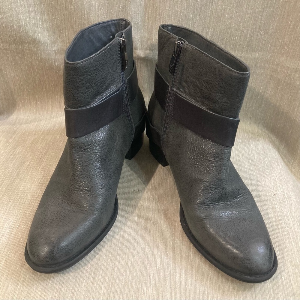 VINCE CAMUTO Sz 7.5 Grey Buckle  Stacked Heel Almond Toe Western Vibe Booties